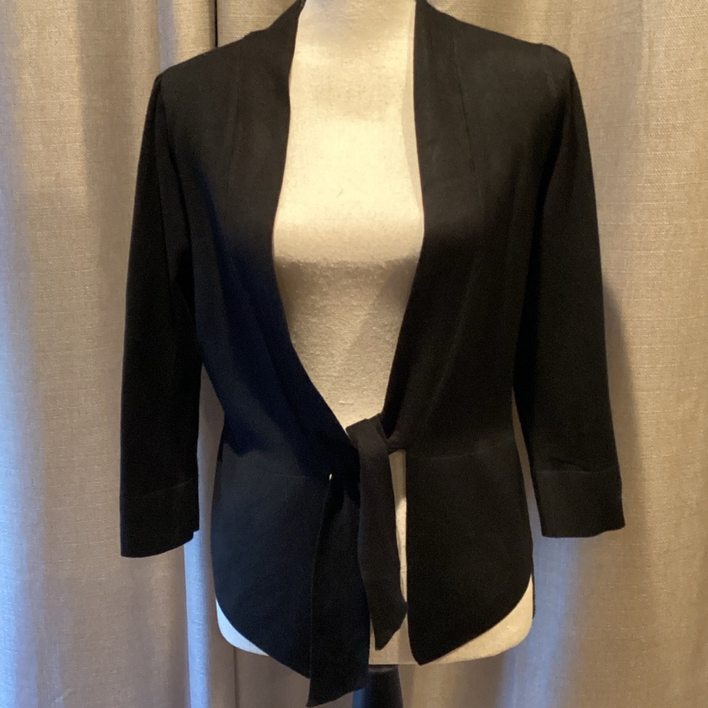 White House Black Market Black tie front cropped cardigan, size medium.
